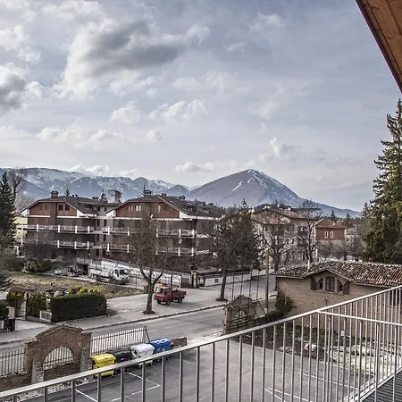 Grand Delle Rocche Ξενοδοχείο Rocca di Mezzo